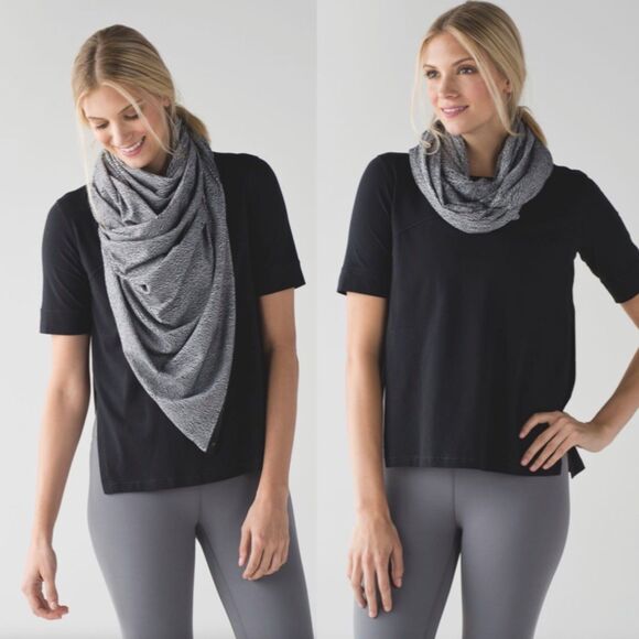 Lululemon Vinyasa Scarf Wrap Rulu Fabric One Size Black and White Reflective - Picture 1 of 6